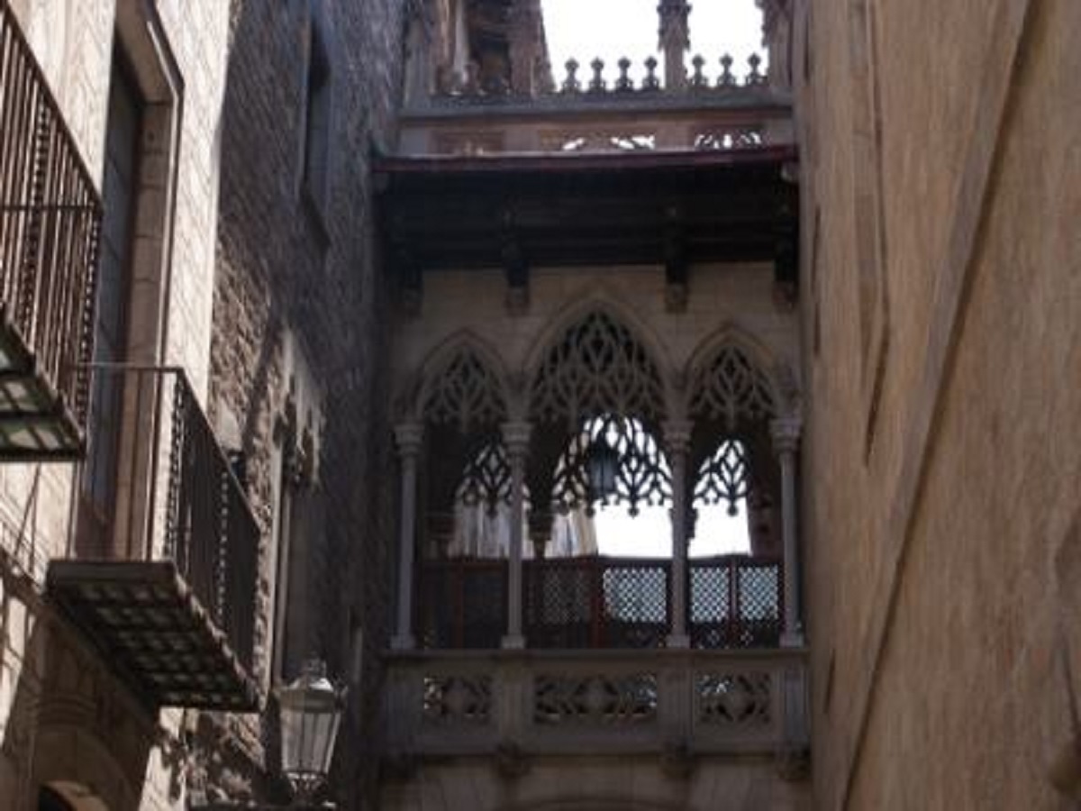 Crucipuzzle di viaggi dedicato a Barcellona